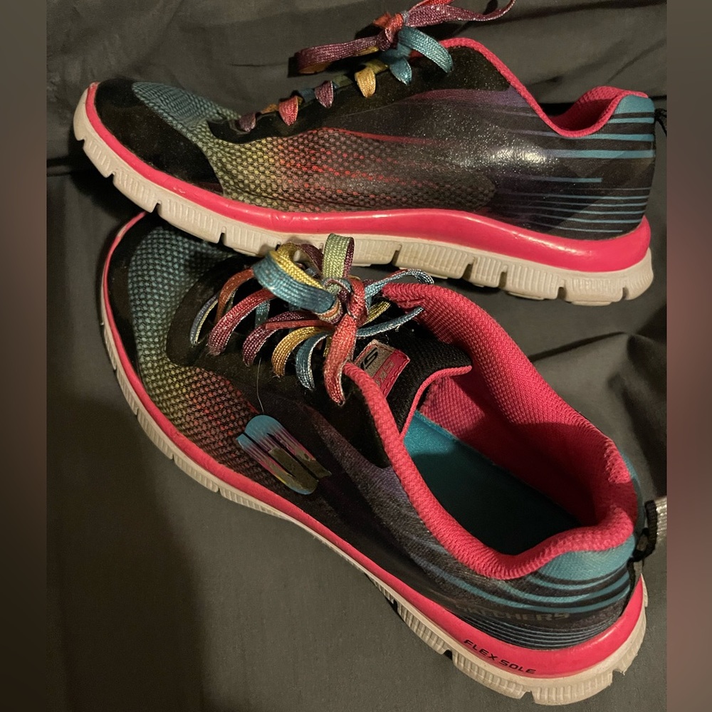 Sketcher lace up multi colored shoes